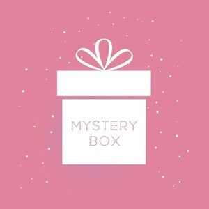 Revlon Lipstick Mystery Box – 5 Full Size Lipsticks